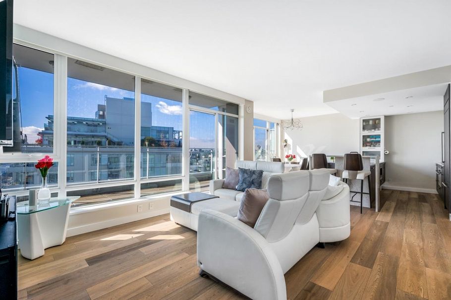 2101 1618 Quebec Street Vancouver, BC - 1