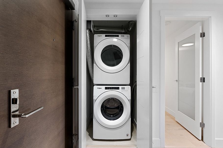 404 1210 E 27th Street North Vancouver, BC - 25