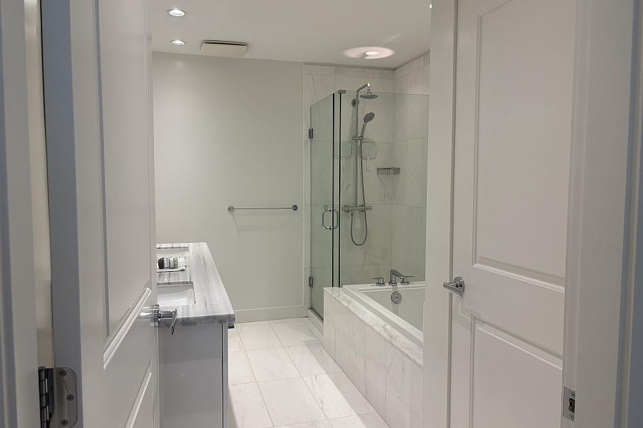110 5728 Berton Avenue Vancouver, BC - 9