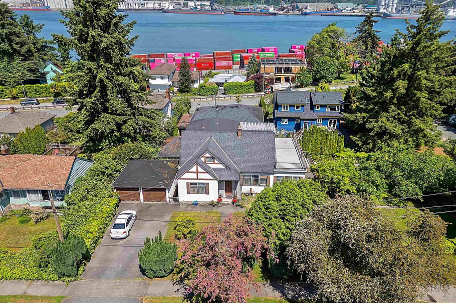 2587 Yale Street Vancouver, BC - 7