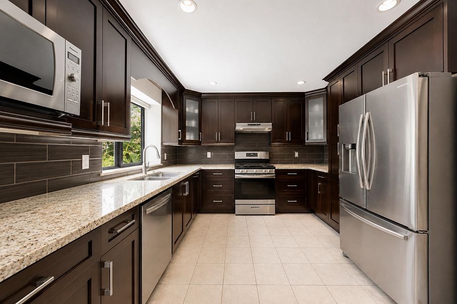 820 Seymour Boulevard North Vancouver, BC - 4