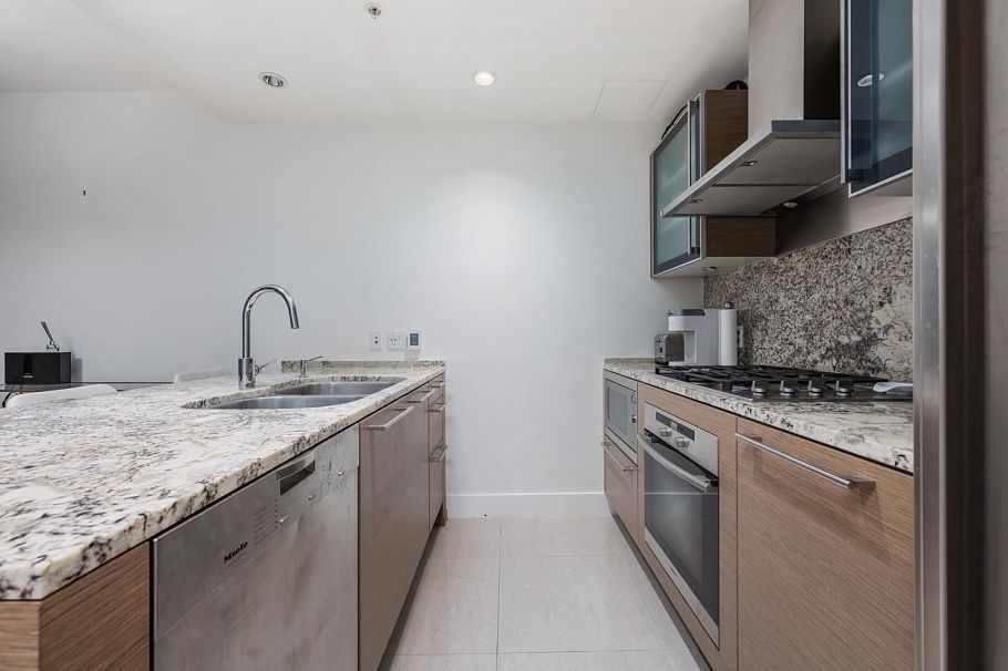 3403 1111 Alberni Street Vancouver, BC - 12