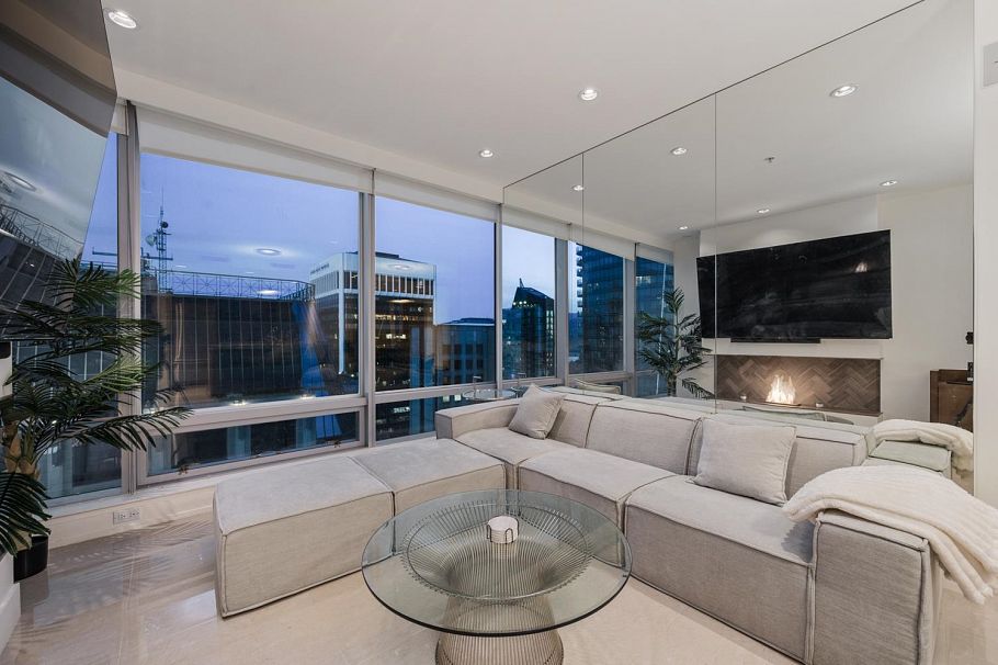3403 1111 Alberni Street Vancouver, BC - 1
