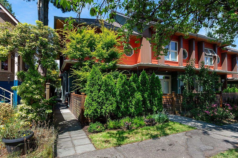 1181 E 19th Avenue Vancouver, BC - 36