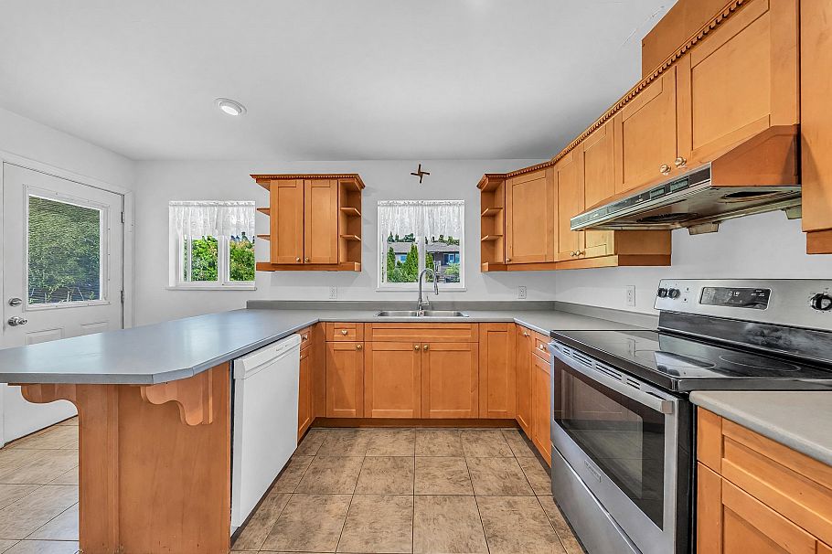 468 Saville Crescent North Vancouver, BC - 15