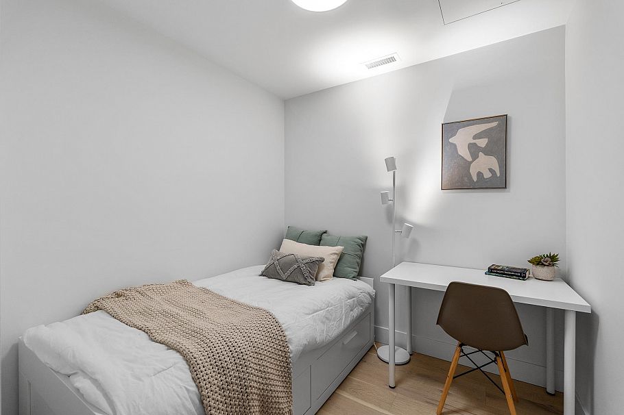 404 1210 E 27th Street North Vancouver, BC - 23