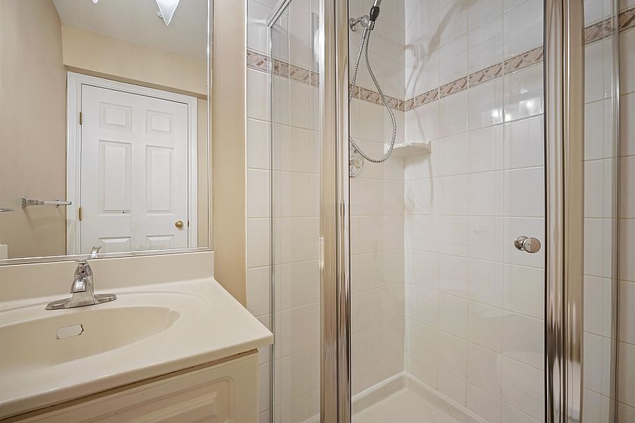 3978 Victoria Drive Vancouver, BC - 27
