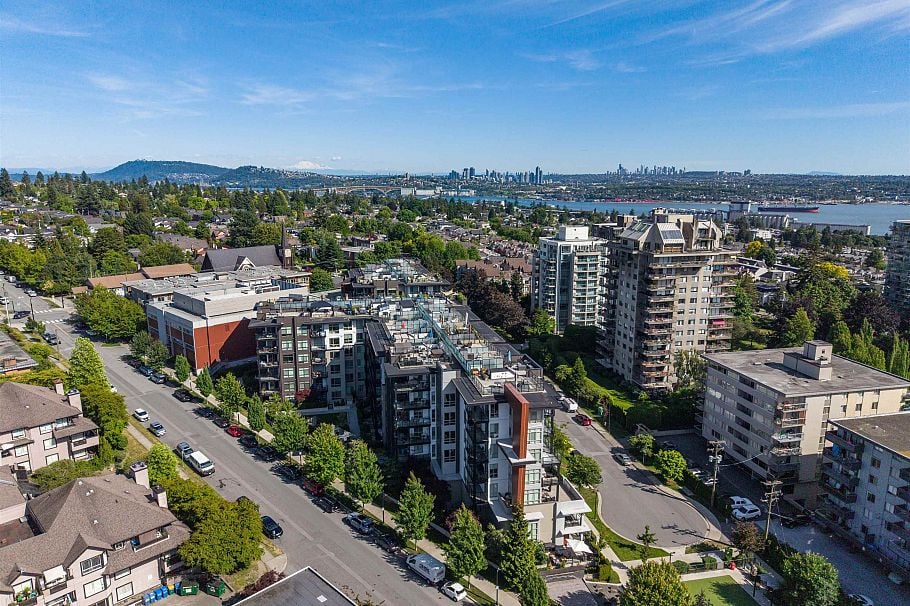 209 128 E 8th Street North Vancouver, BC - 34