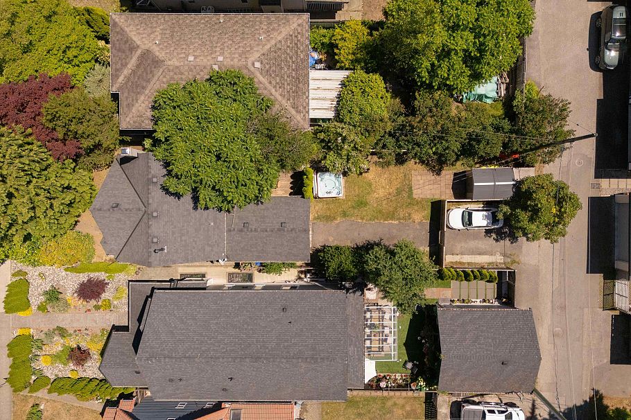 457 W 23rd Street North Vancouver, BC - 34