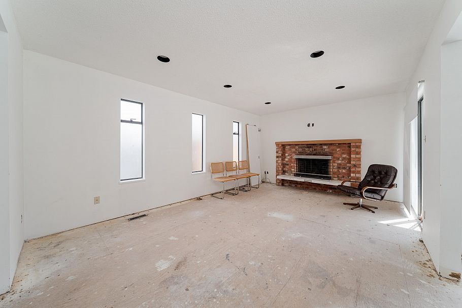 3974 W 10th Avenue Vancouver, BC - 8