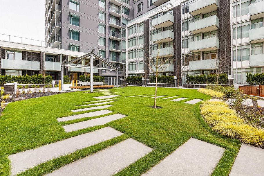 1618 Pullman Porter Street Vancouver, BC - 10