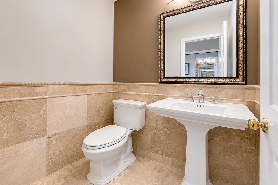 820 Seymour Boulevard North Vancouver, BC - 14