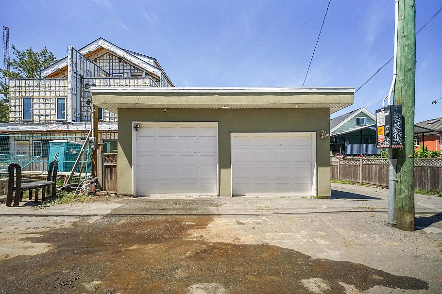 3978 Victoria Drive Vancouver, BC - 39