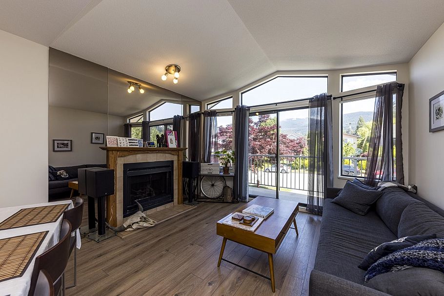239 E 20th Street North Vancouver, BC - 6