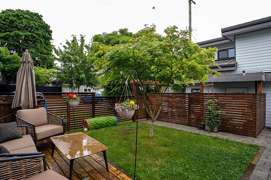 1805 E 37th Avenue Vancouver, BC - 18