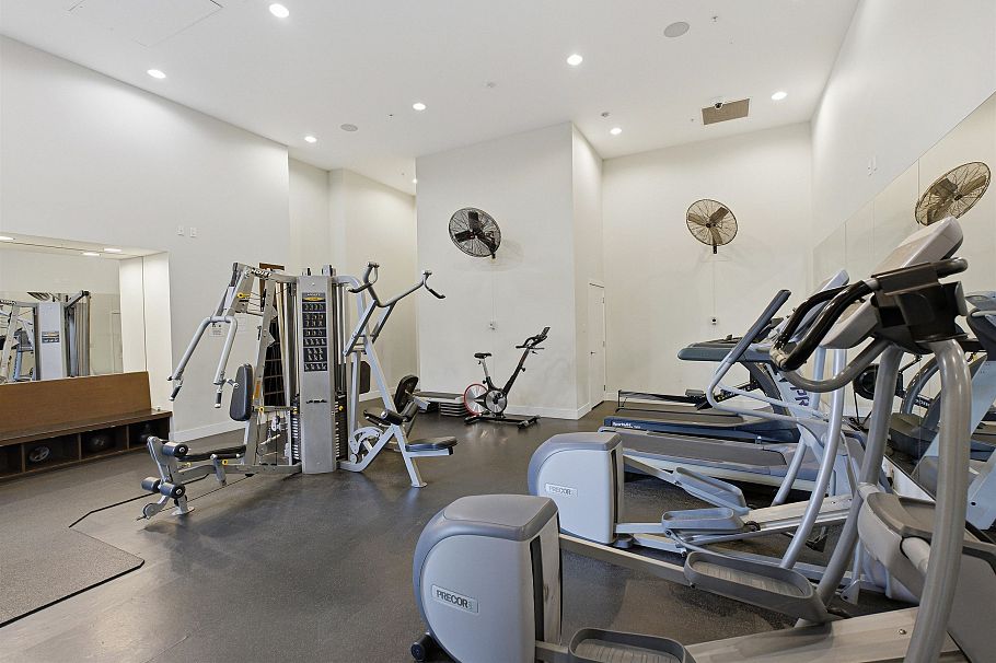 205 158 W 13th Street North Vancouver, BC - 34