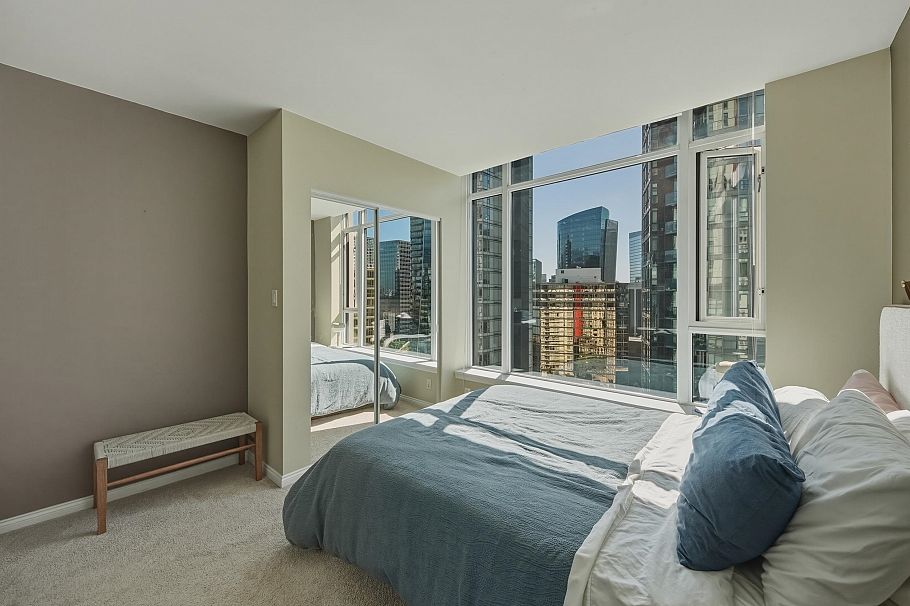 2106 1211 Melville Street Vancouver, BC - 16