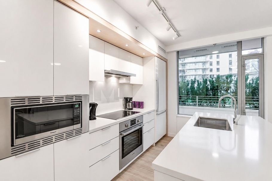 1618 Pullman Porter Street Vancouver, BC - 6