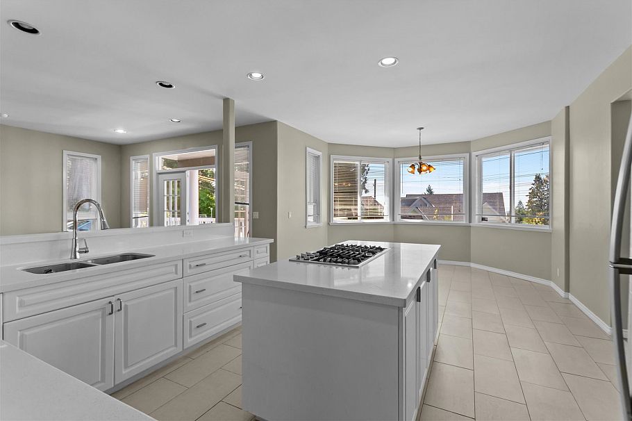 186 E Braemar Road Vancouver, BC - 17