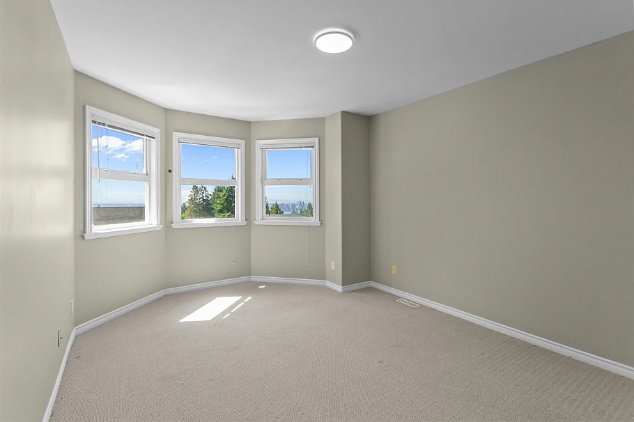 186 E Braemar Road Vancouver, BC - 8