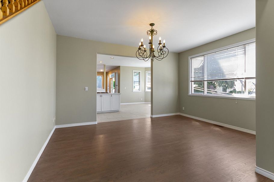186 E Braemar Road Vancouver, BC - 22