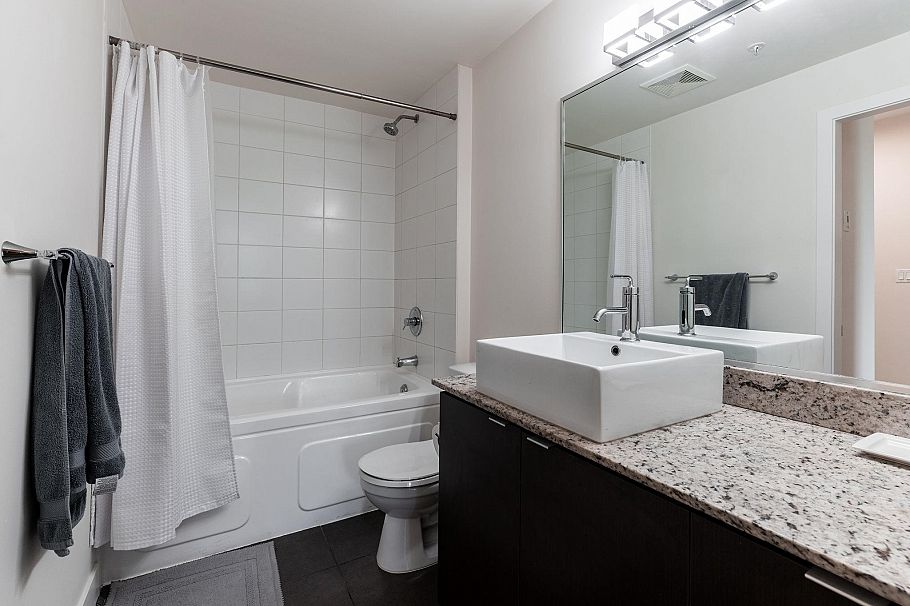 407 298 E 11th Avenue Vancouver, BC - 15