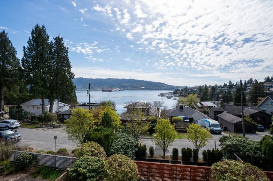 4493 Epps Avenue North Vancouver, BC - 7