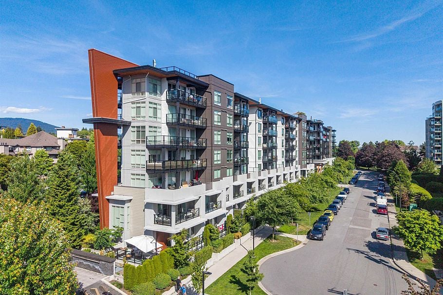 209 128 E 8th Street North Vancouver, BC - 1