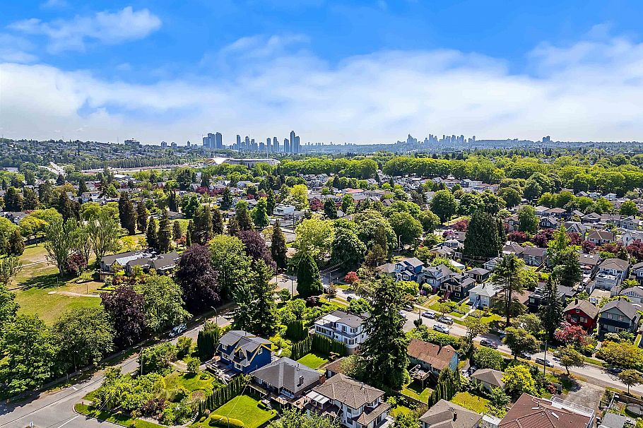2587 Yale Street Vancouver, BC - 16