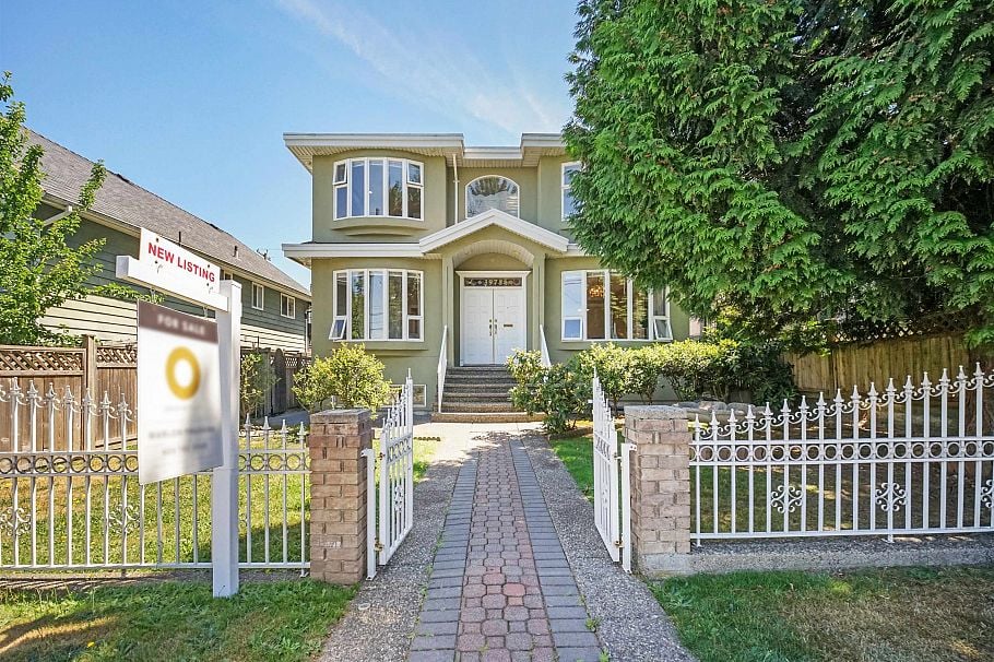 3978 Victoria Drive Vancouver, BC - 1