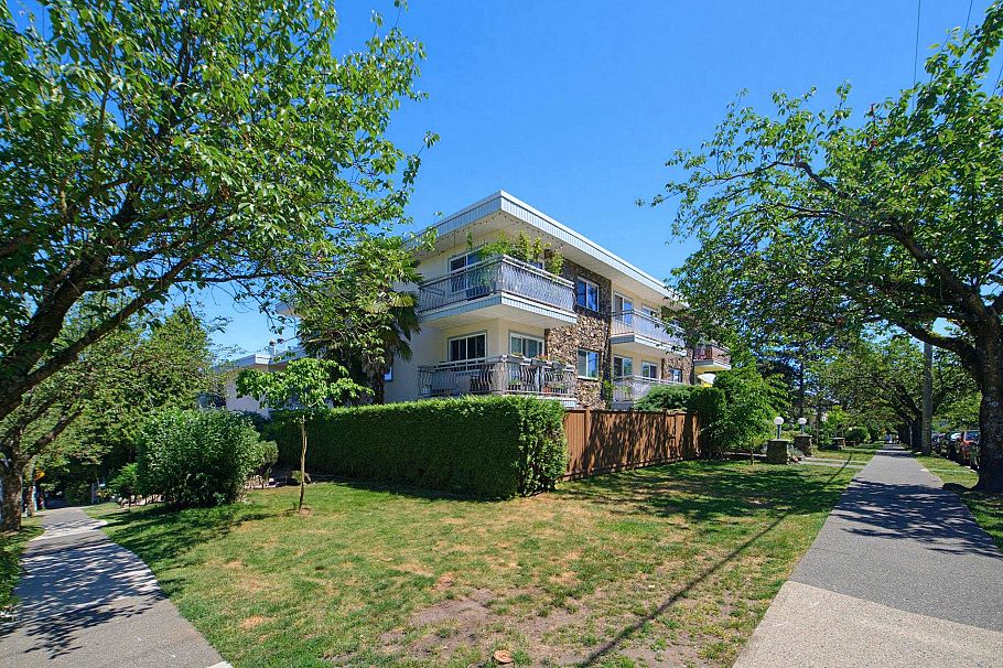 303 711 E 6th Street Vancouver, BC - 31