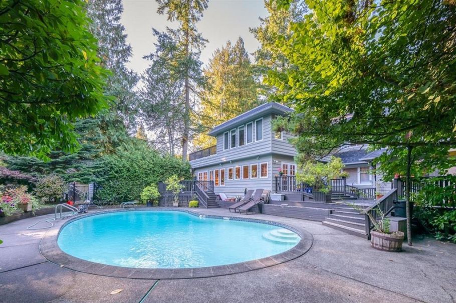 4786 W 4th Avenue Vancouver, BC - 2
