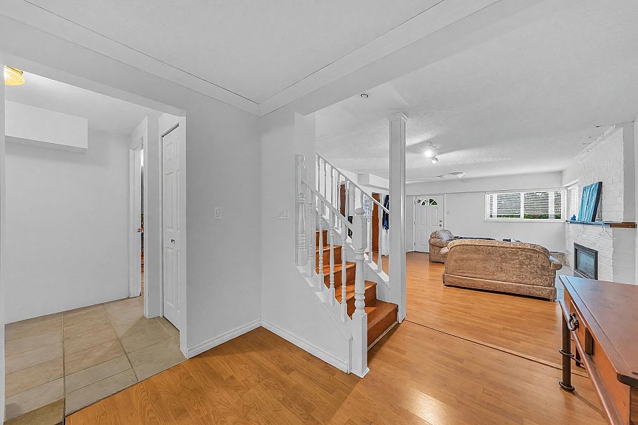 468 Saville Crescent North Vancouver, BC - 31