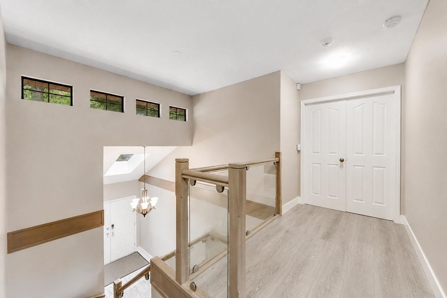 820 Seymour Boulevard North Vancouver, BC - 8