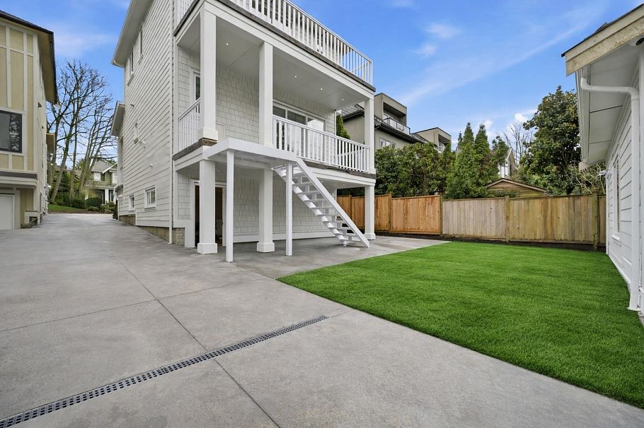 3110 W 42nd Avenue Vancouver, BC - 16