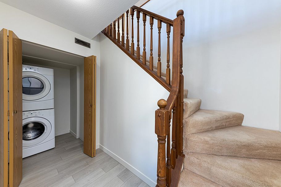 239 E 20th Street North Vancouver, BC - 23
