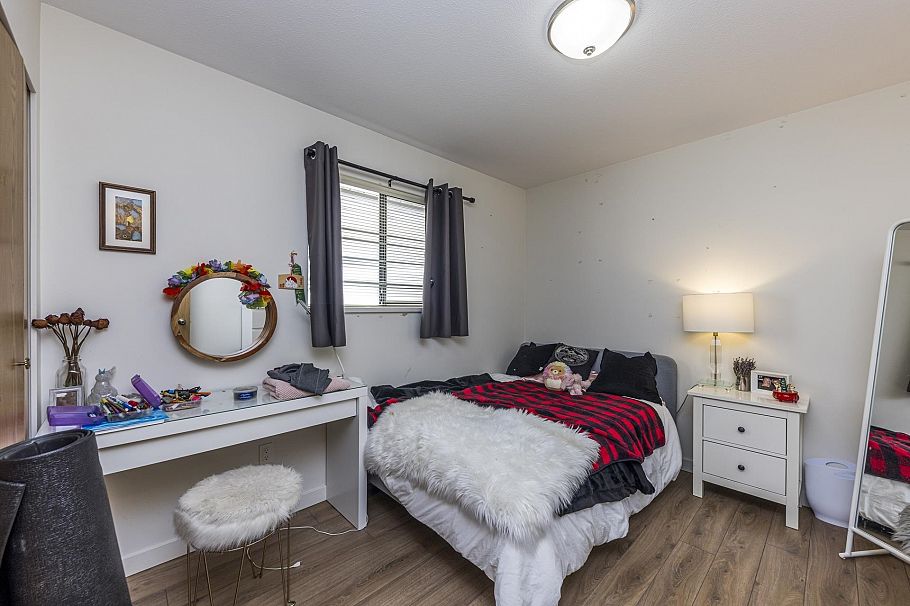 239 E 20th Street North Vancouver, BC - 20