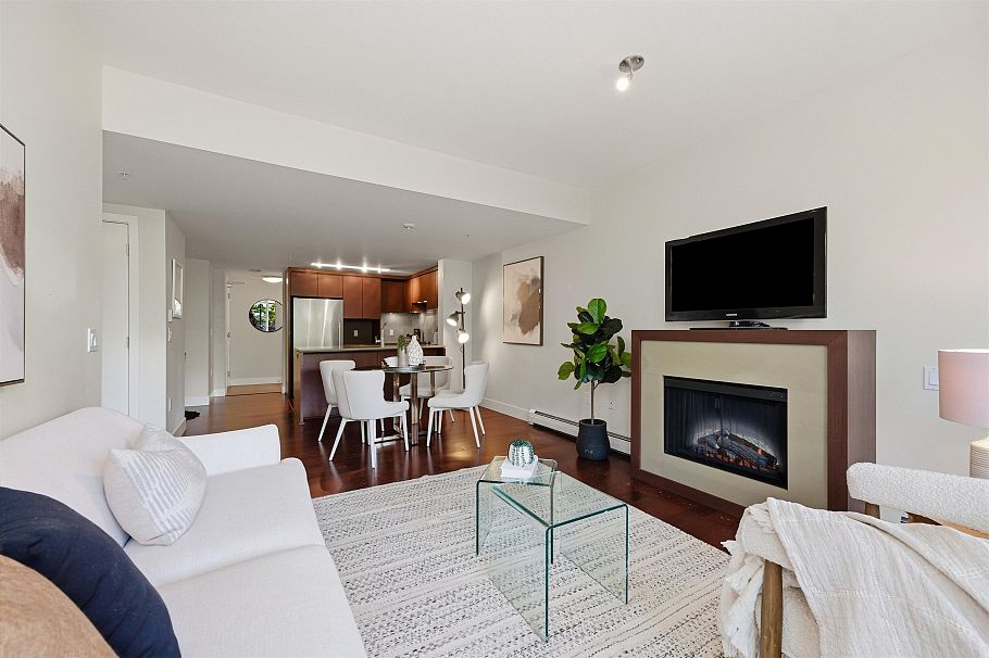 205 158 W 13th Street North Vancouver, BC - 10