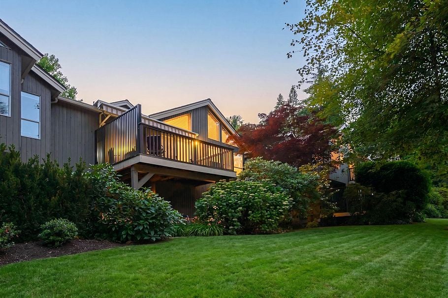 29 4055 Indian River Drive North Vancouver, BC - 28