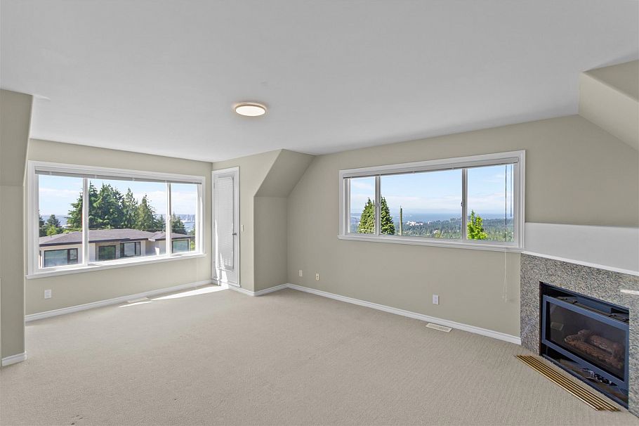 186 E Braemar Road Vancouver, BC - 13