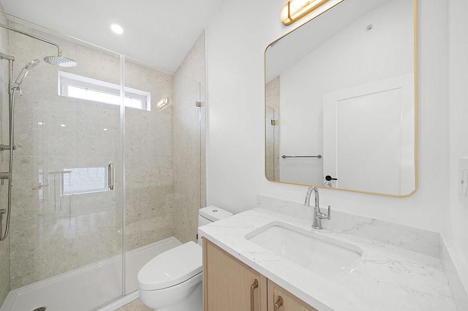 1 6461 E Prince Edward Street Vancouver, BC - 16