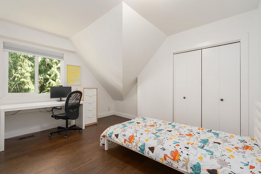 457 W 23rd Street North Vancouver, BC - 17