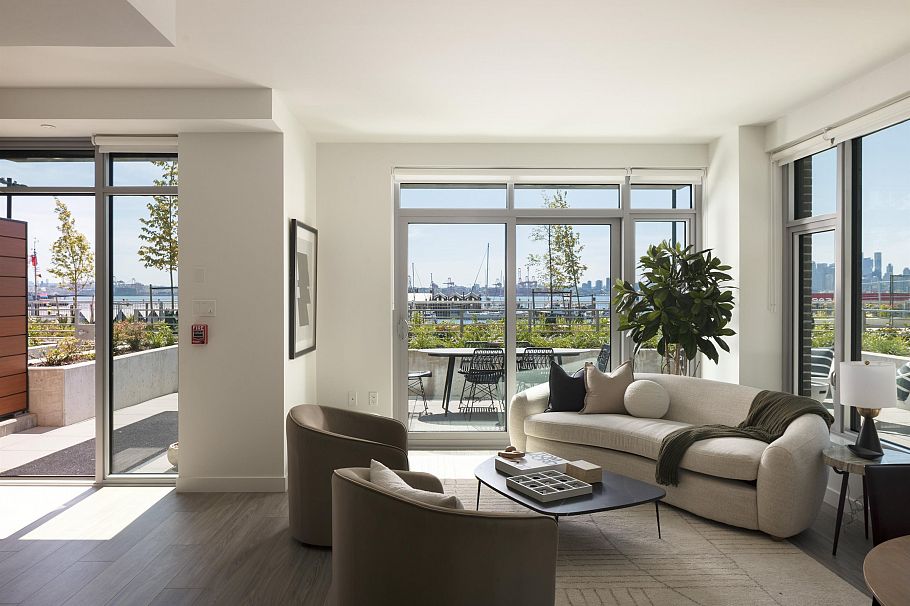 TH112 755 Harbourside Drive North Vancouver, BC - 2