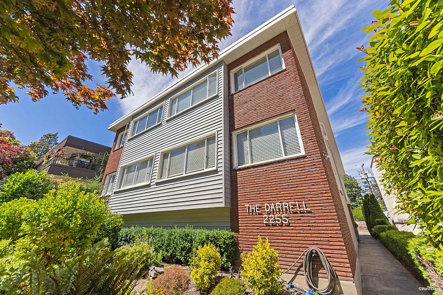 3 2255 W 40th Avenue Vancouver, BC - 1