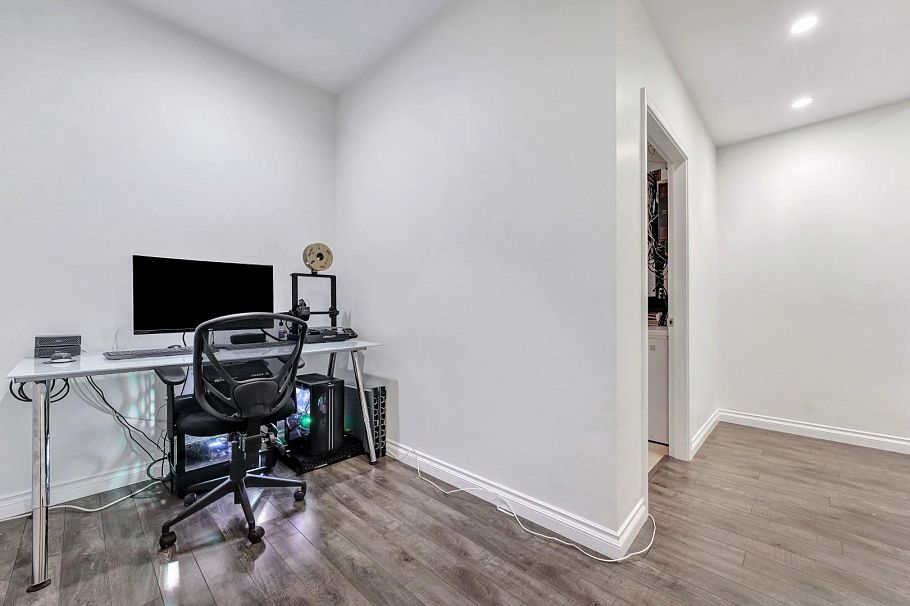 425 Tempe Crescent North Vancouver, BC - 29