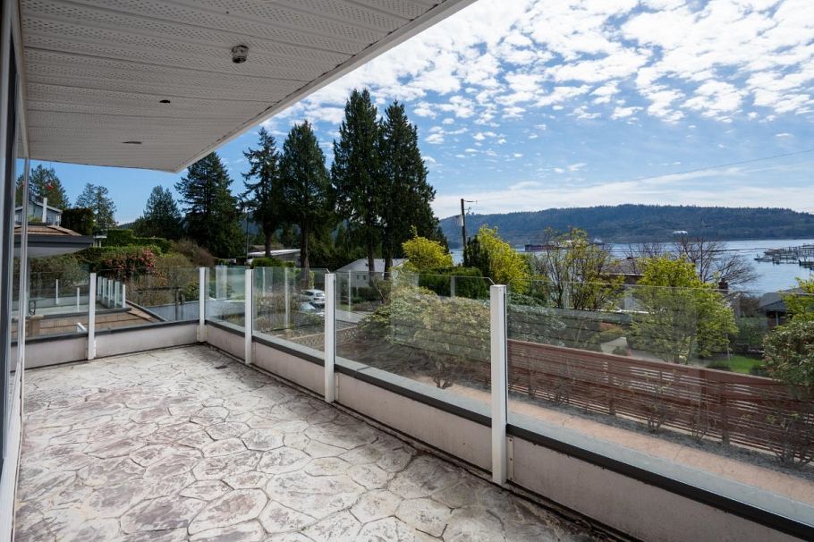 4493 Epps Avenue North Vancouver, BC - 31