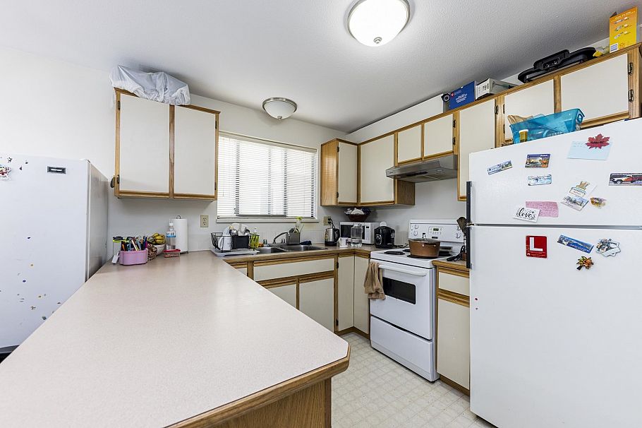 239 E 20th Street North Vancouver, BC - 25