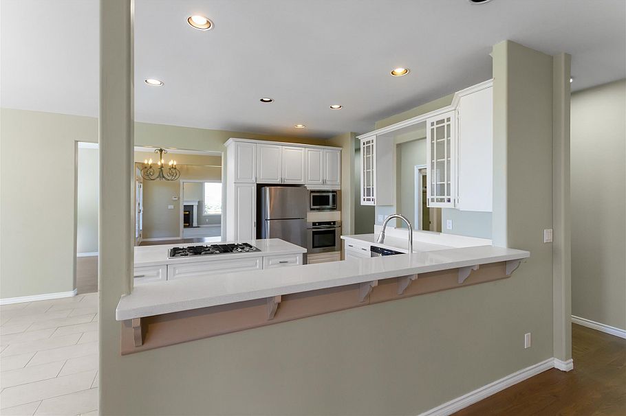 186 E Braemar Road Vancouver, BC - 18