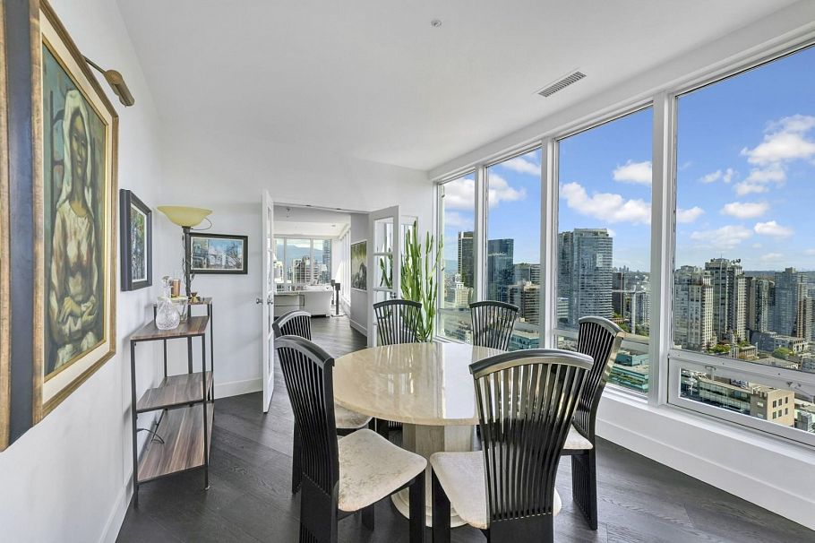2106 989 Nelson Street Vancouver, BC - 6
