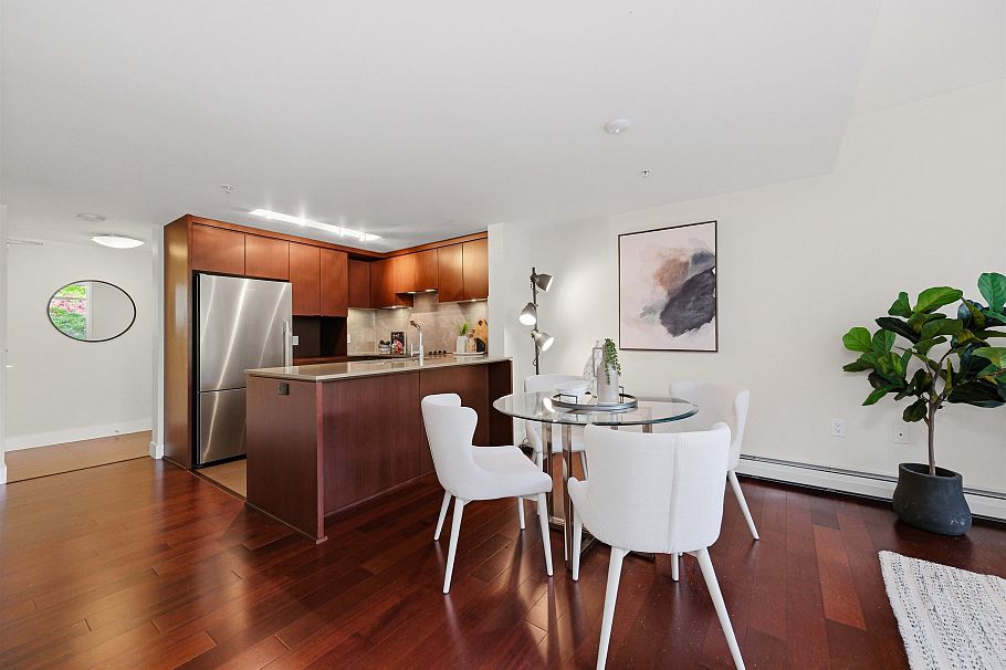 205 158 W 13th Street North Vancouver, BC - 5